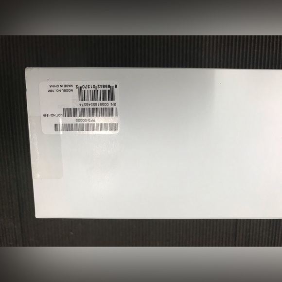 Microsoft Surface Dock. NEW! Sealed in Box /Retails for $200 - Picture 4 of 6